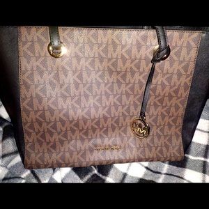 Micheal Kors Medium Walsh Multifunction Tote in Brown Black